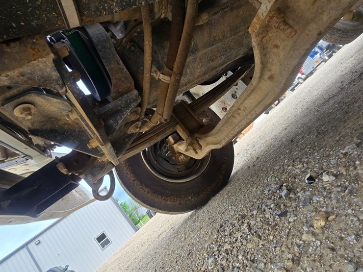 2001-mack-rd690s-image-62