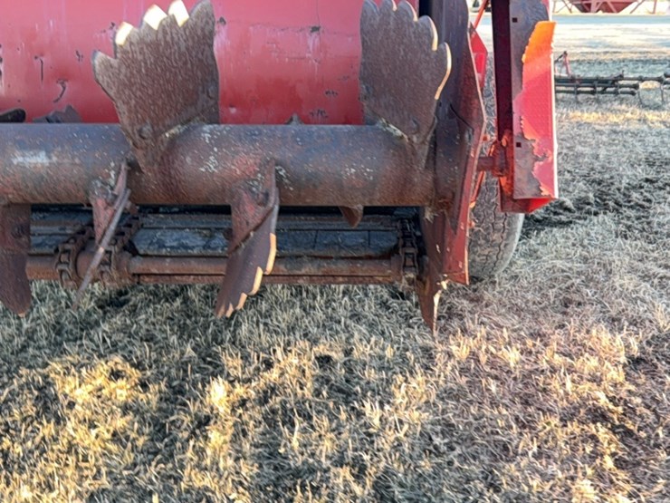 new-holland-195-image-22