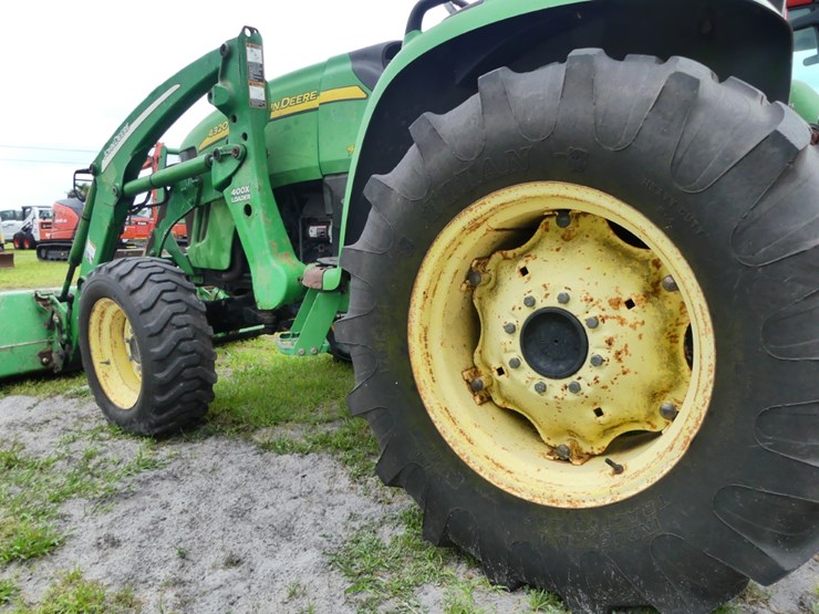 john-deere-4320-image-7