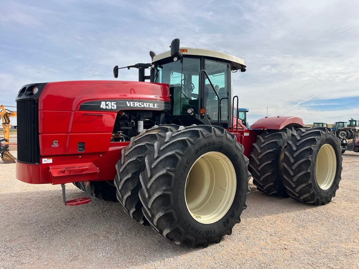 2009-versatile-435-image-1