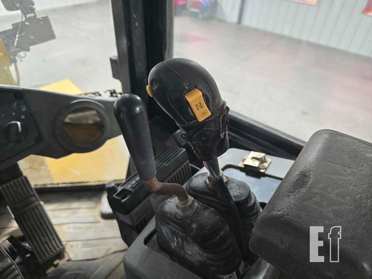 2006-caterpillar-938g-image-19