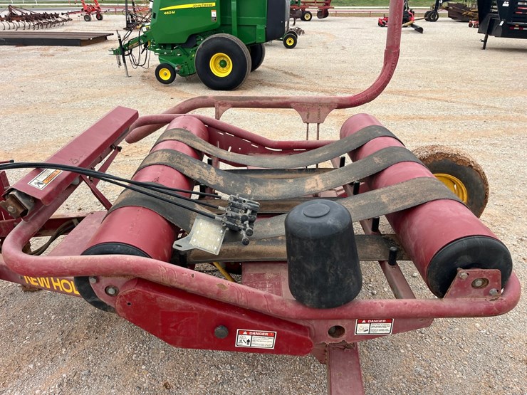 new-holland-b27p-image-11