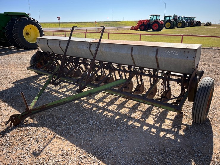 john-deere-b-image-1