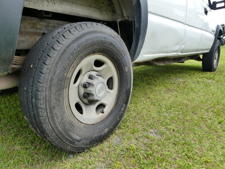 2006-chevrolet-2500hd-image-7