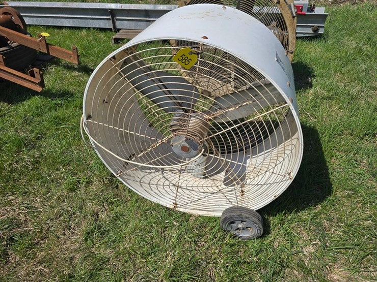 #585-•-shaefer-barn-fan-image-2