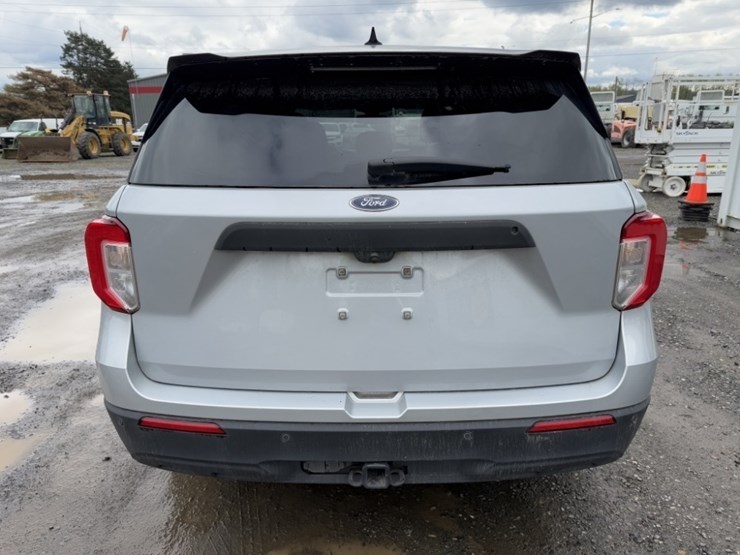 2020-ford-explorer-image-5