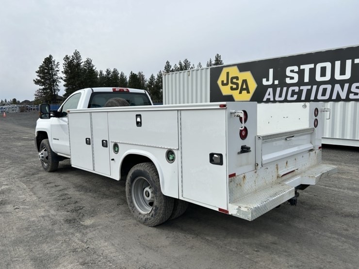 2015-chevrolet-silverado-3500-image-3