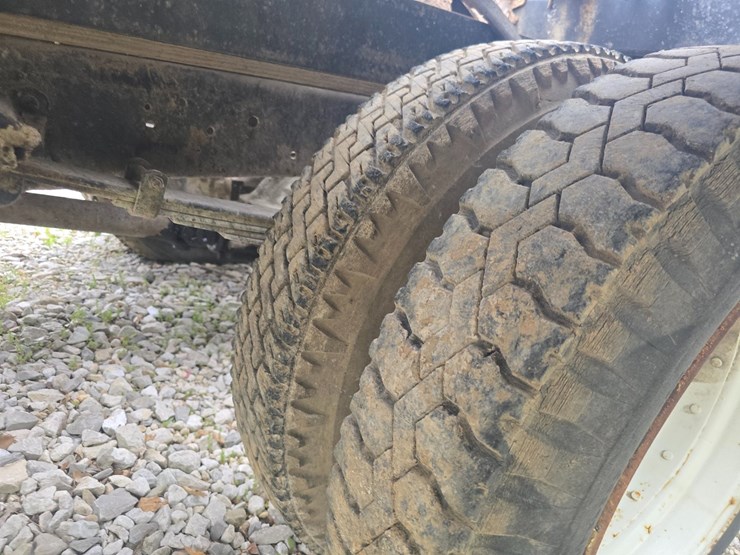 1958-chevrolet-apache-image-34