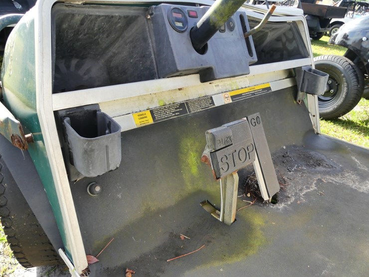 club-car-carryall-252-image-12