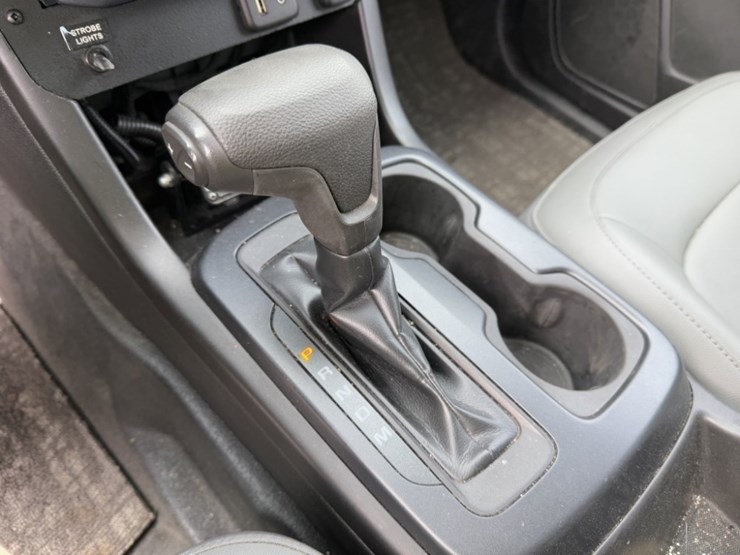 2016-chevrolet-colorado-image-31