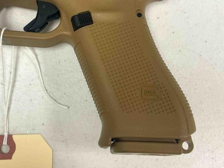 glock-pistol-image-13