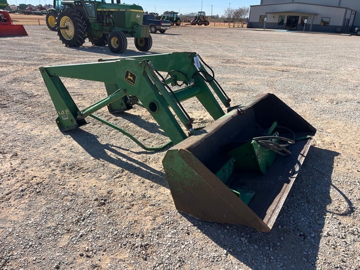 john-deere-146-image-6