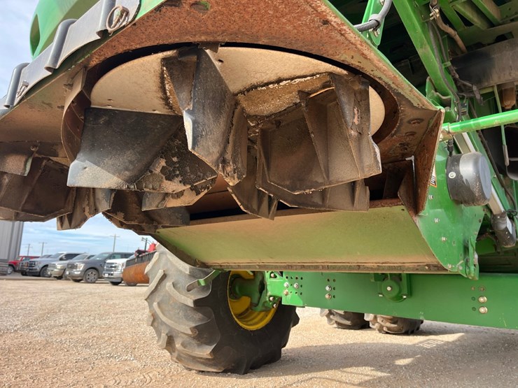 2013-john-deere-s670-image-19