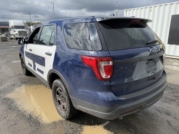 2018-ford-explorer-image-6