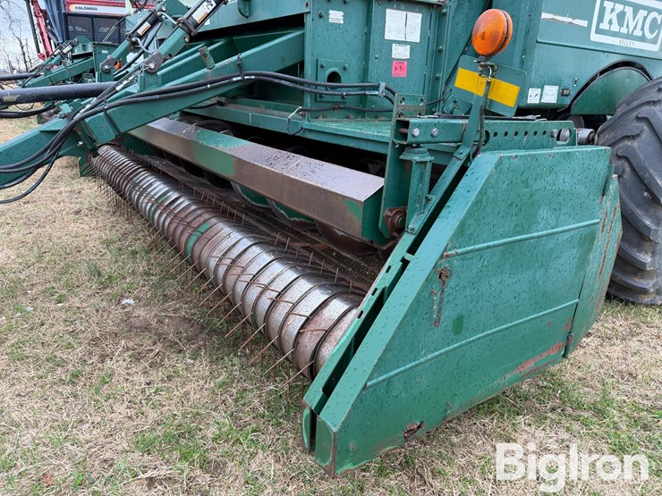 2012-kmc-3386-peanut-combine-image-16