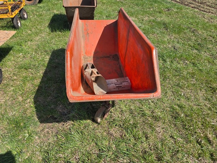 #599-•-walk-behind-feed-cart-image-5