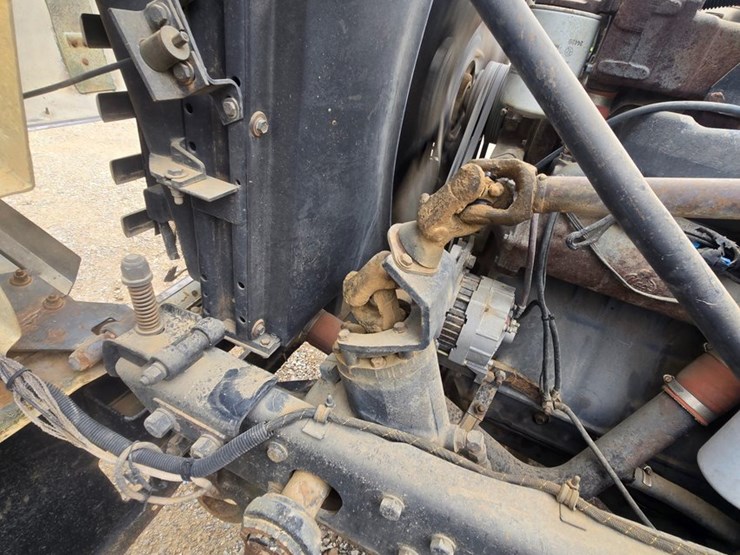 1996-mack-rd690s-image-45