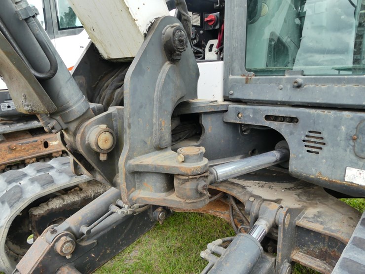 2013-bobcat-e85-image-12