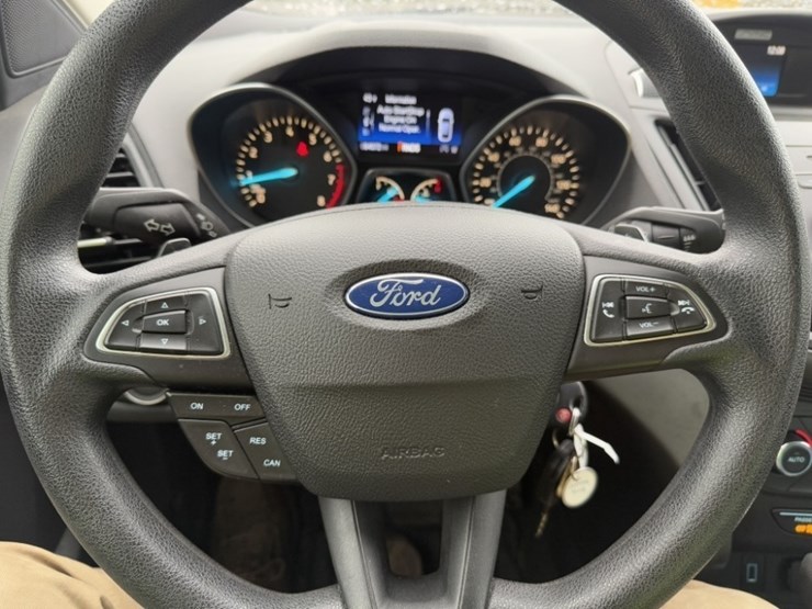 2017-ford-escape-image-27