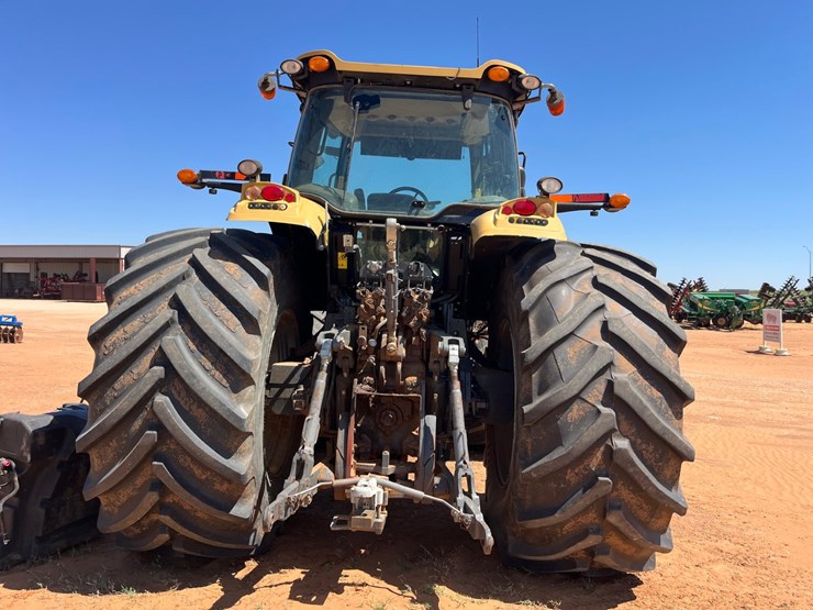 2015-challenger-mt675e-image-10