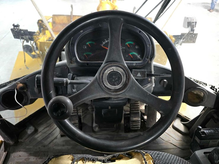 2006-caterpillar-938g-image-14