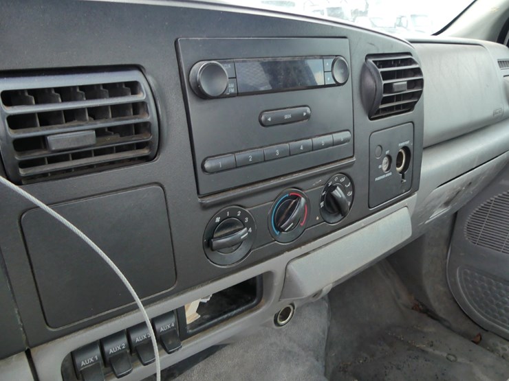 2007-ford-f550-image-10