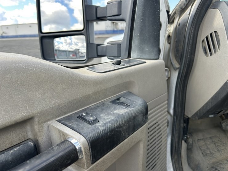 2008-ford-f350-xlt-image-26