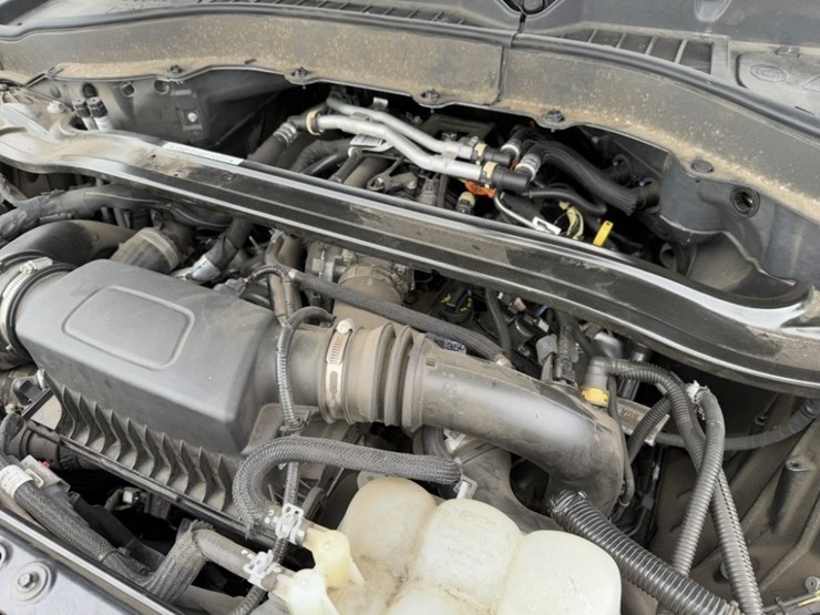 2021-ford-explorer-image-11