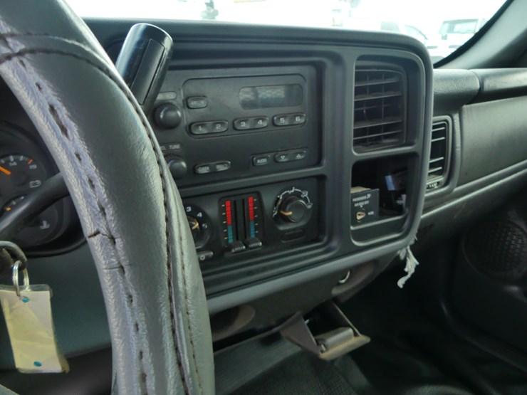 2006-chevrolet-2500hd-image-12