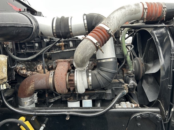 1994-peterbilt-377-image-44