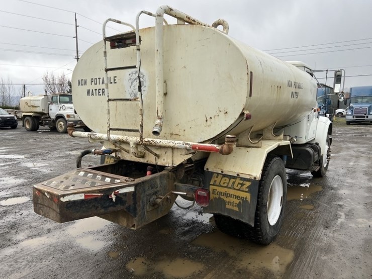 2000-international-4700-image-4