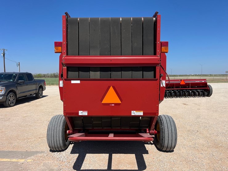 2007-new-holland-br7090-image-13