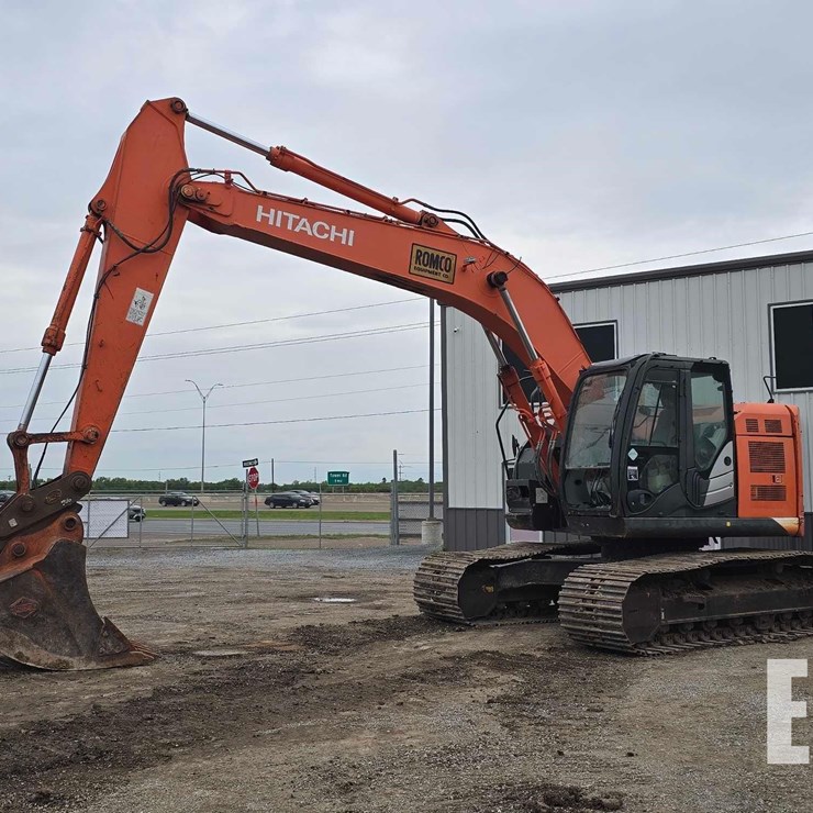 2014 HITACHI ZX245US LC-5N