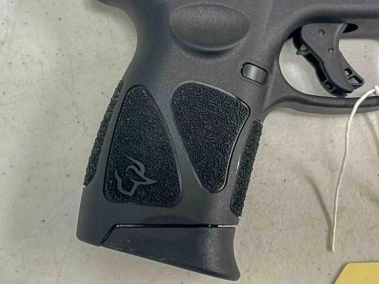 taurus-pistol-image-6
