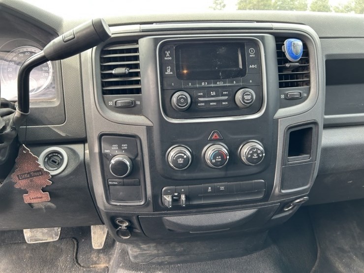 2013-dodge-1500-image-16