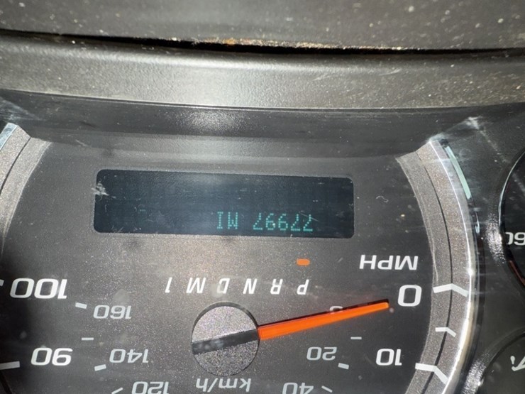 2017-chevrolet-express-3500-image-25