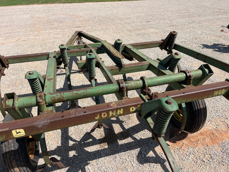 john-deere-1600-image-8
