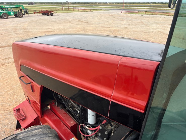 2008-versatile-535-image-33