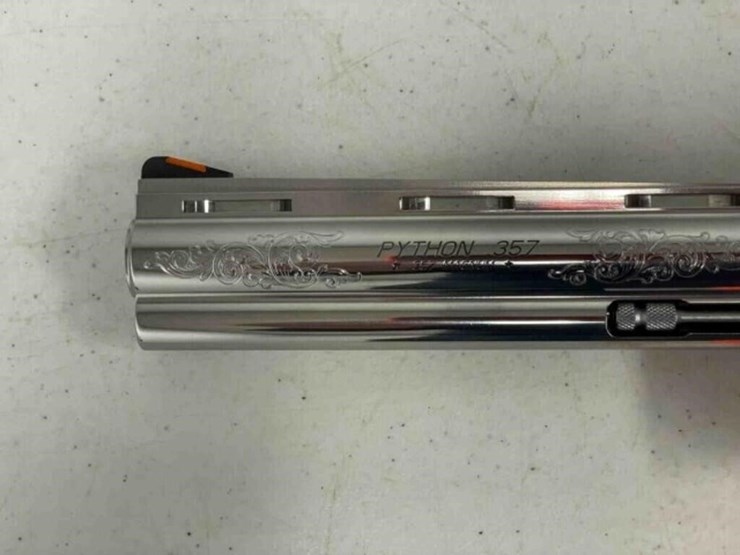 colt-revolver-image-14