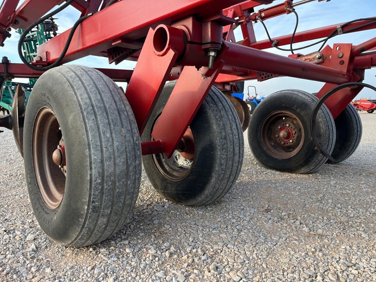 case-ih-3900-image-8