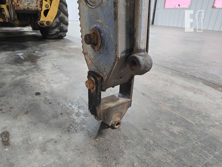 2011-deere-310j-image-17