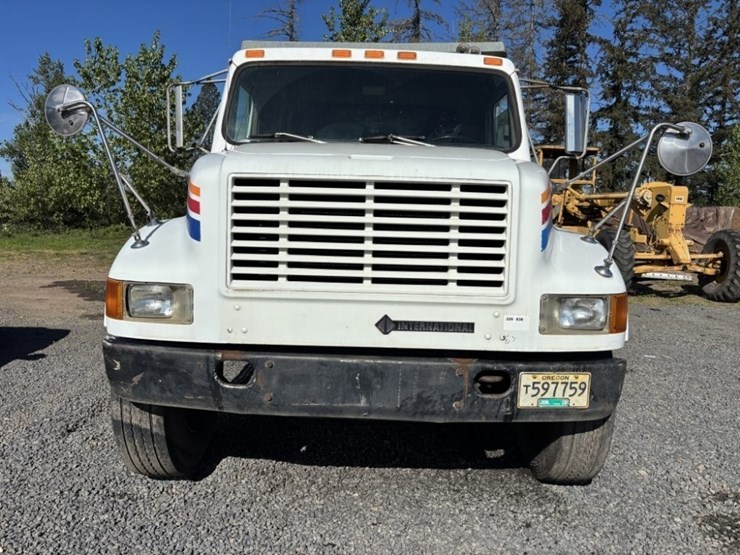 1985-international-4700-image-8