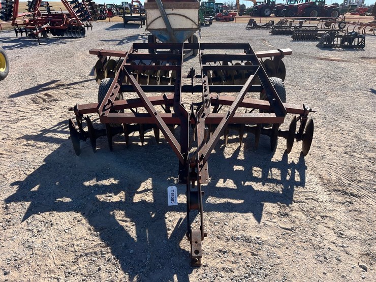 international-370-image-3