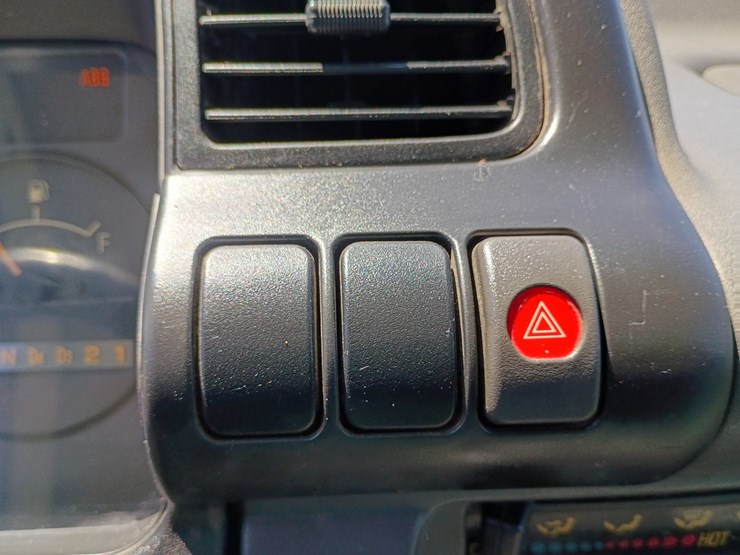 2000-gmc-w3500-image-49