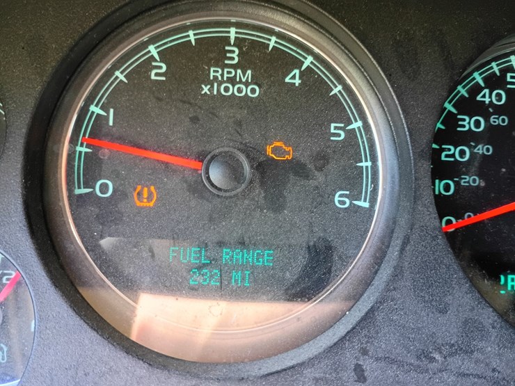 2008-chevrolet-tahoe-image-54