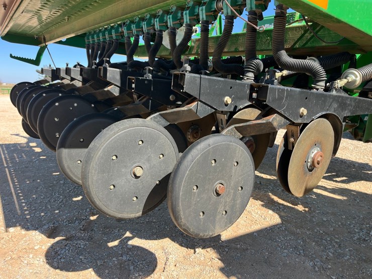 2004-great-plains-3s-3000-image-28