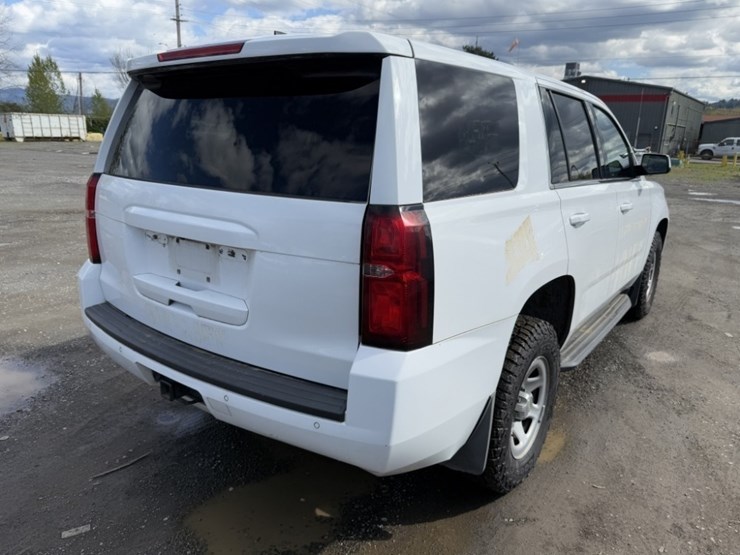 2013-chevrolet-tahoe-image-4