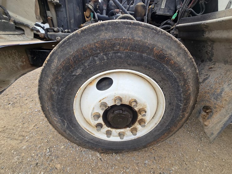 2001-mack-rd690s-image-116