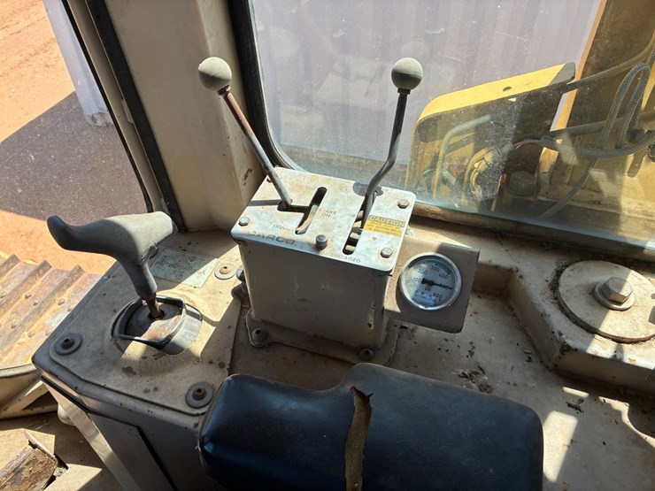 caterpillar-d5h-image-13