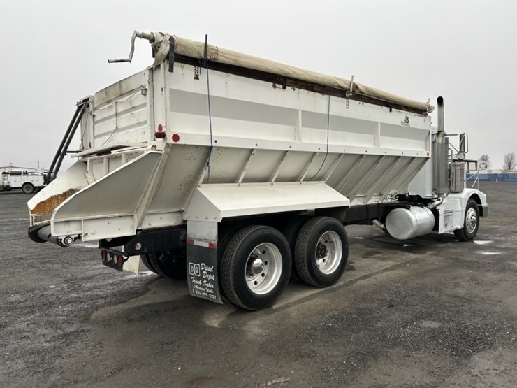 1994-peterbilt-377-image-5